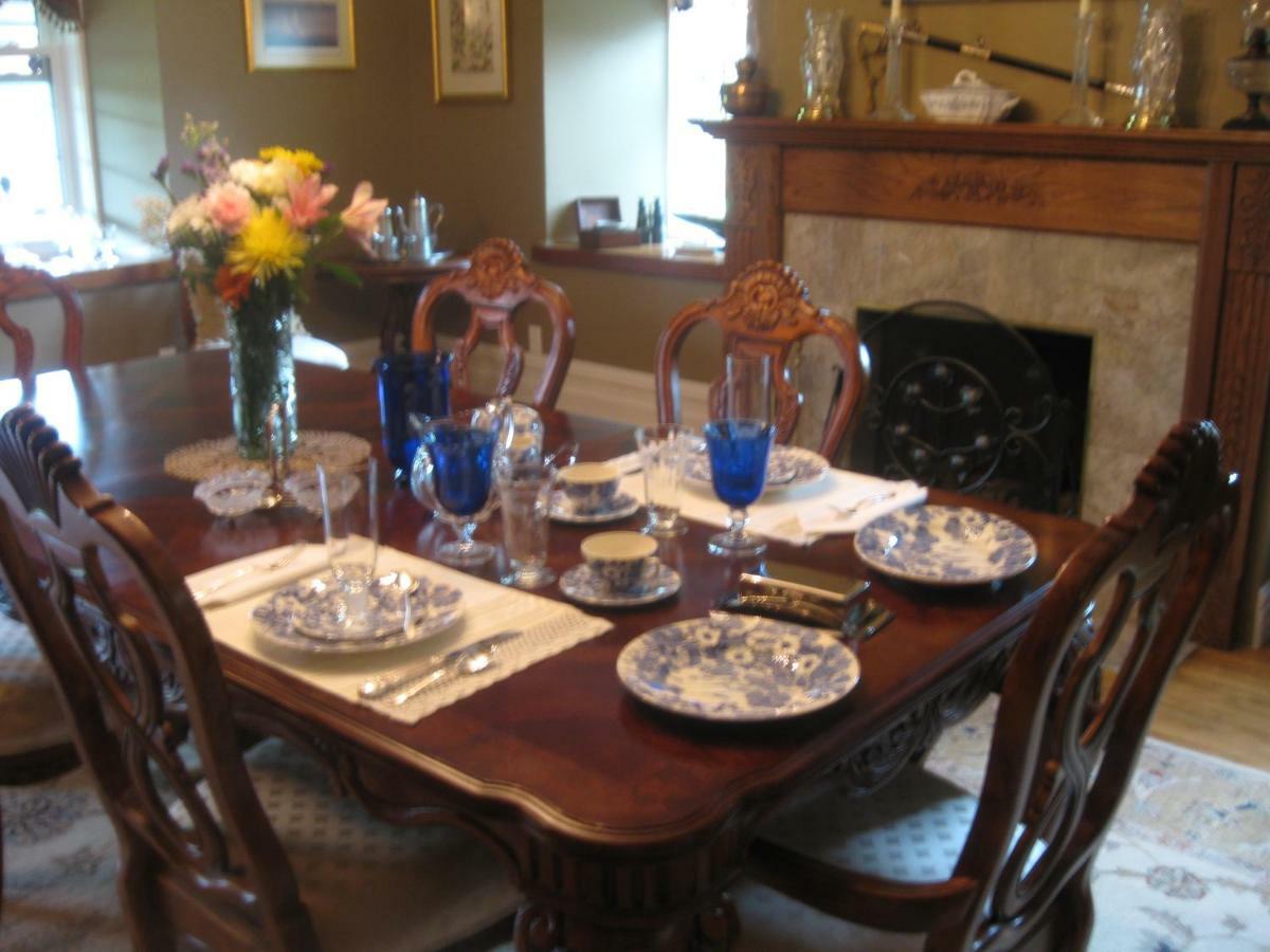 The Old Shipman House Bed & Breakfast Kemptville Esterno foto