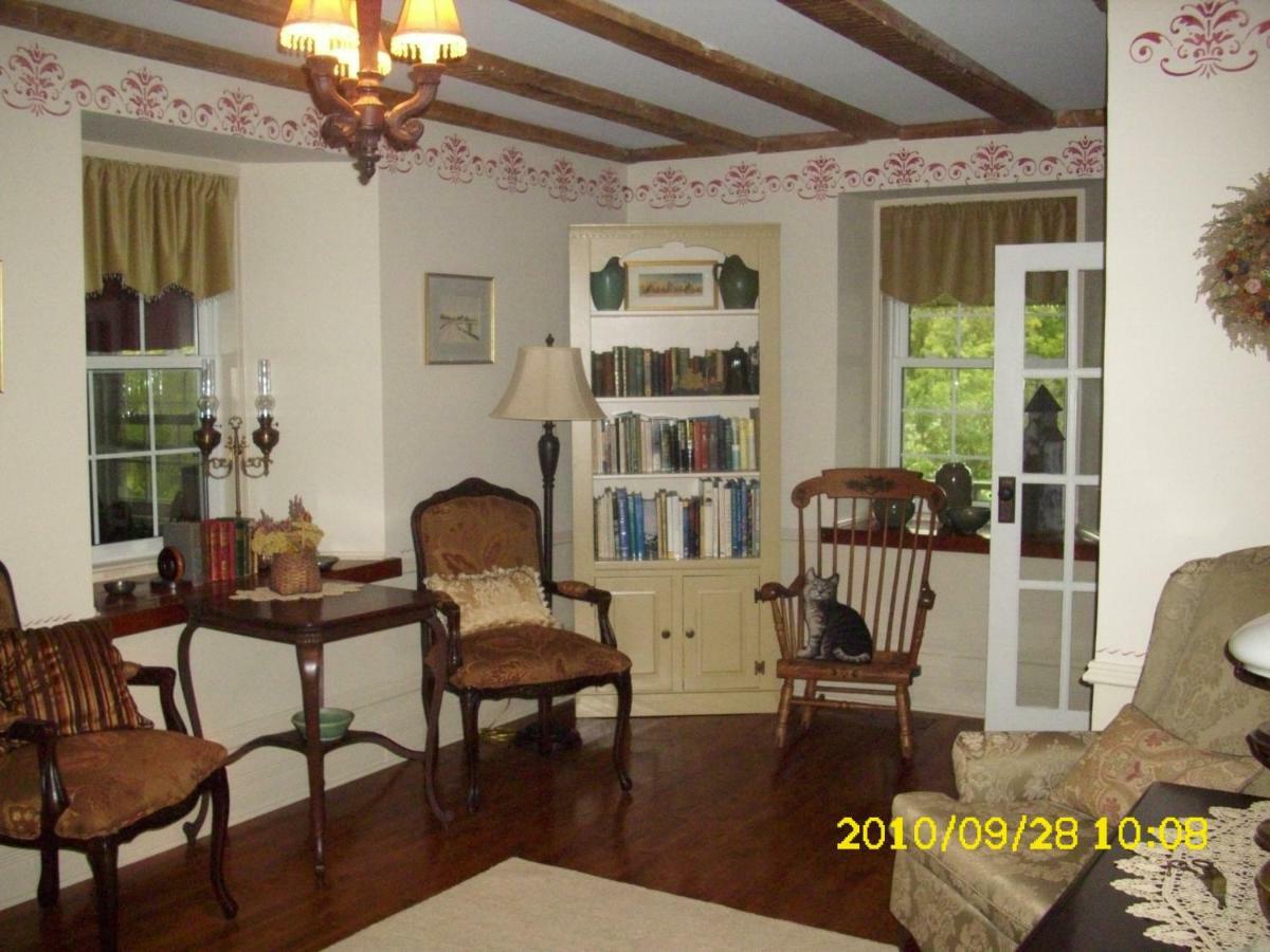 The Old Shipman House Bed & Breakfast Kemptville Esterno foto