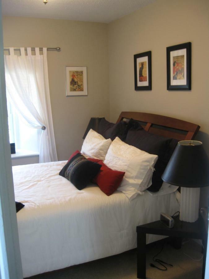 The Old Shipman House Bed & Breakfast Kemptville Esterno foto